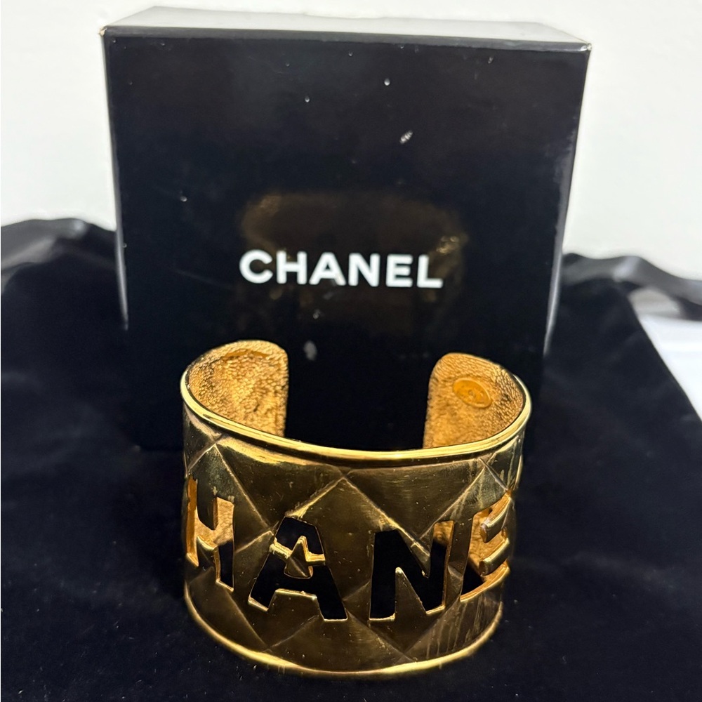 CHANEL Gold Geometric Cuff